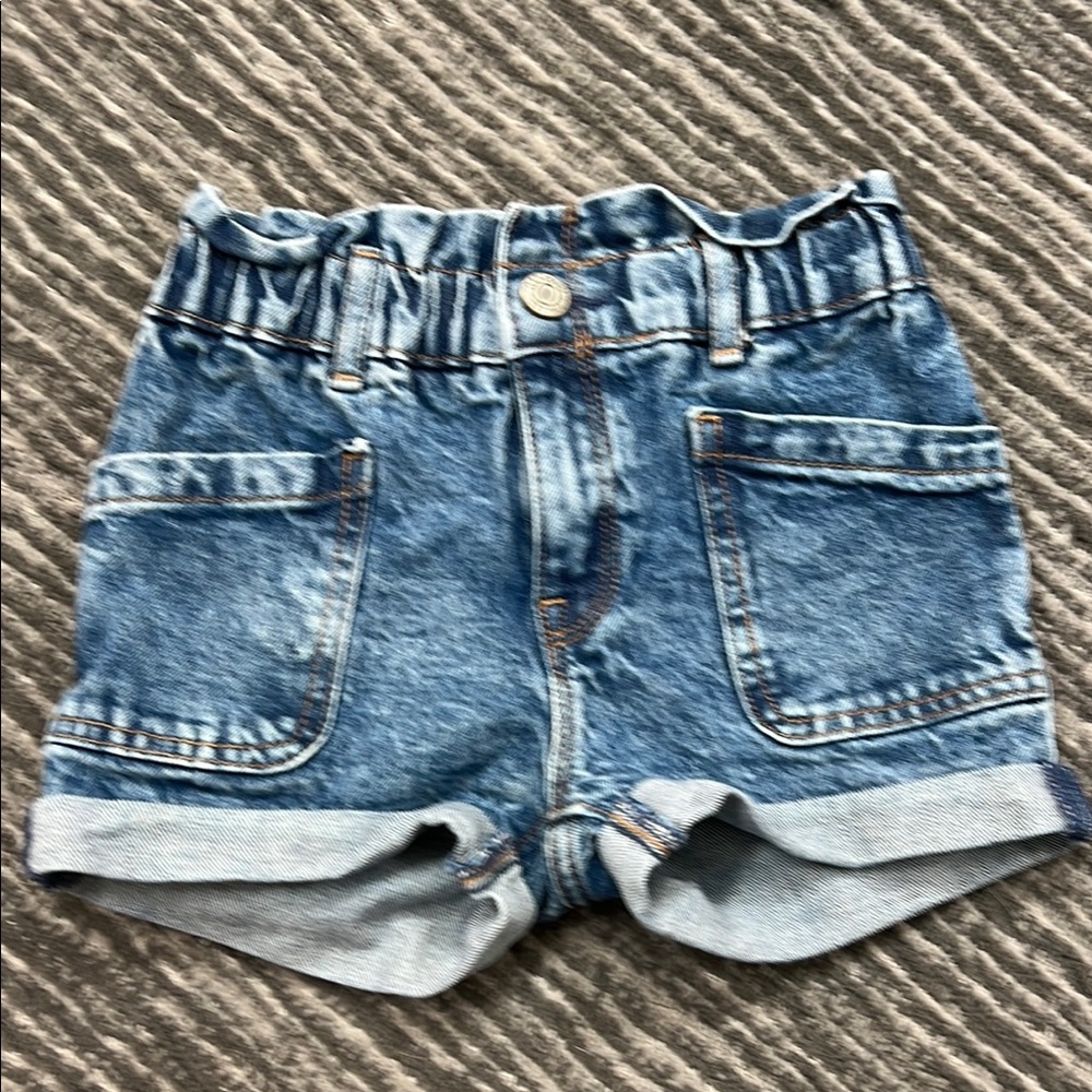 Gap Kids Blue Denim Shorts size 5.
